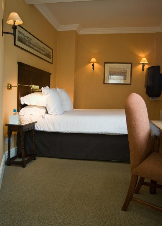 Hotel The Old Bridge à Huntingdon Chambre photo