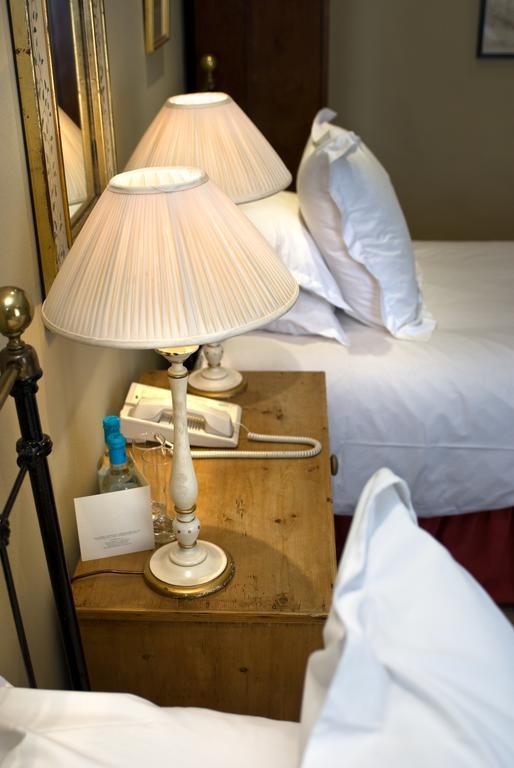 Hotel The Old Bridge à Huntingdon Chambre photo